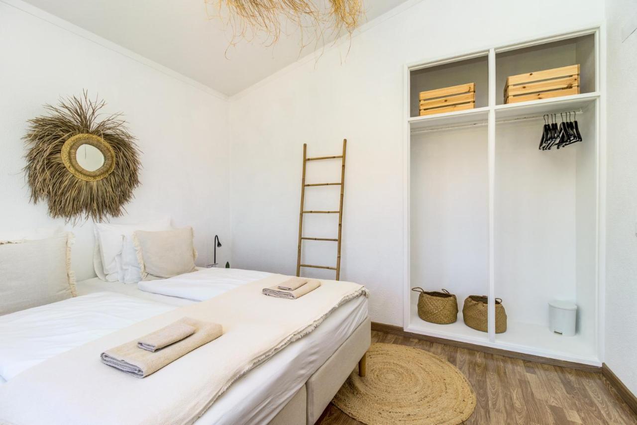 Ocean House - Ribeira D'Ilhas Ericeira Hostel Ngoại thất bức ảnh