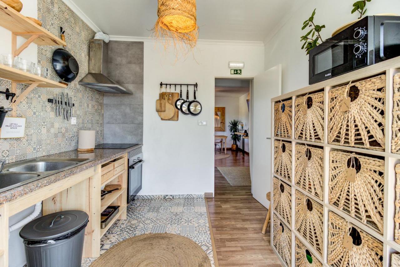 Ocean House - Ribeira D'Ilhas Ericeira Hostel Ngoại thất bức ảnh